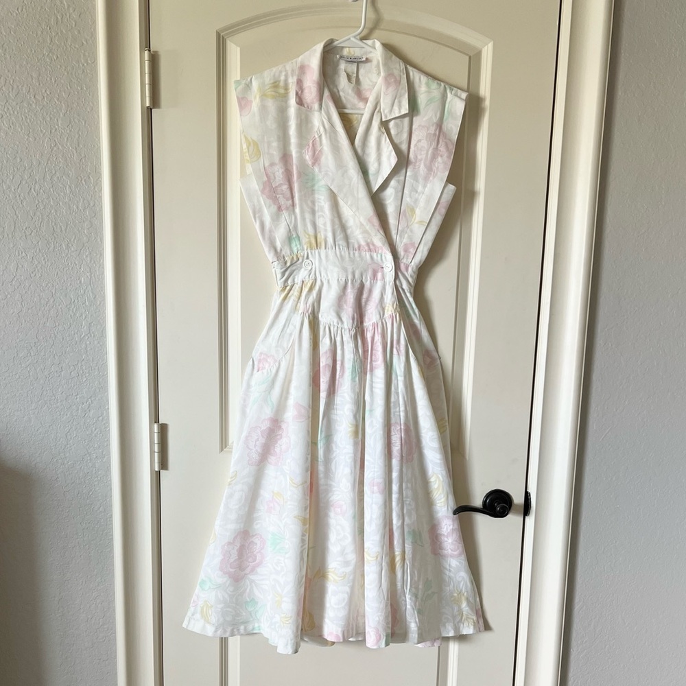 Vintage 1980s Pea Patch White with Pastel Florals Dress 80s icon size 7/8